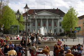 Leben in Regensburg auf dem Bismarckplatz