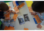 Projekt Notinsel - Kinder mit Adressen (C) Grundschule Sallerner Berg
