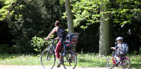 Radfahrer auf einem Radweg