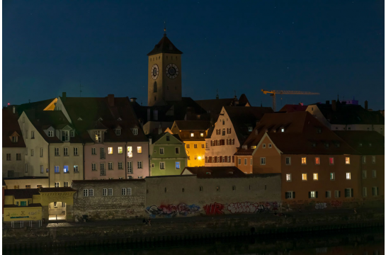 Fotografie: Unbeleuchteter Rathausturm