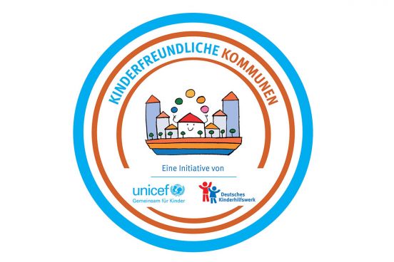 Themenbild Familien - Familienfreundliche Stadt -Siegel Familienfreundliche Stadt
