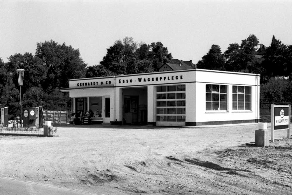 Neubau ESSO-Tankstelle Gebhard in der Friedenstraße 