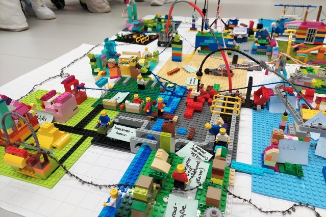 LEGO®-Modell der Stadt der Zukunft