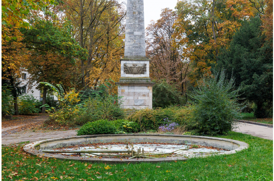 Fotografie: Brunnen in der Fürst-Anselm-Allee