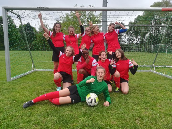 (C) S. Eichenseer Fußball Mädchen II 2019Regionalentscheid Gruppenbild