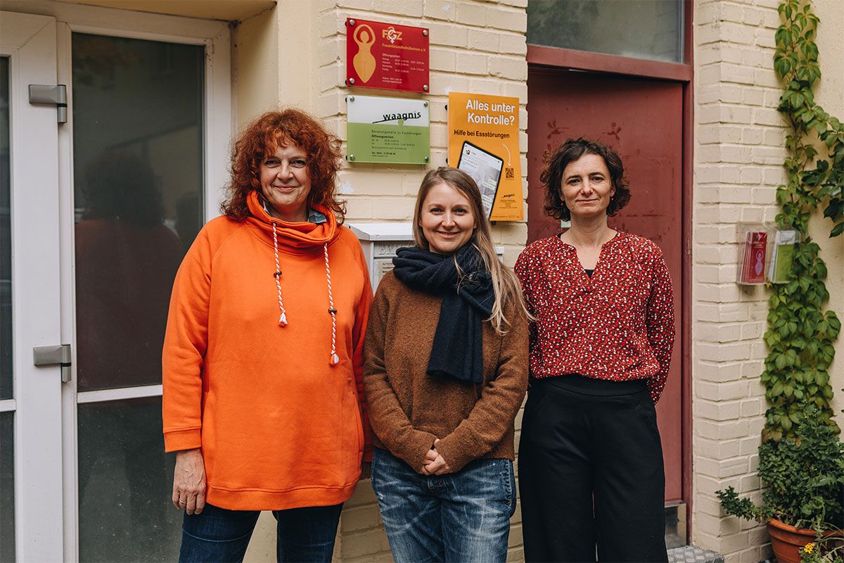 Fotografie - Gruppenbild mit Claudia Burmeister, Christina Krieger und Kathrin Müller
