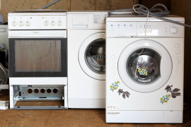 Fotografie - Waschmaschine und andere Großgeräte zur Entsorgung