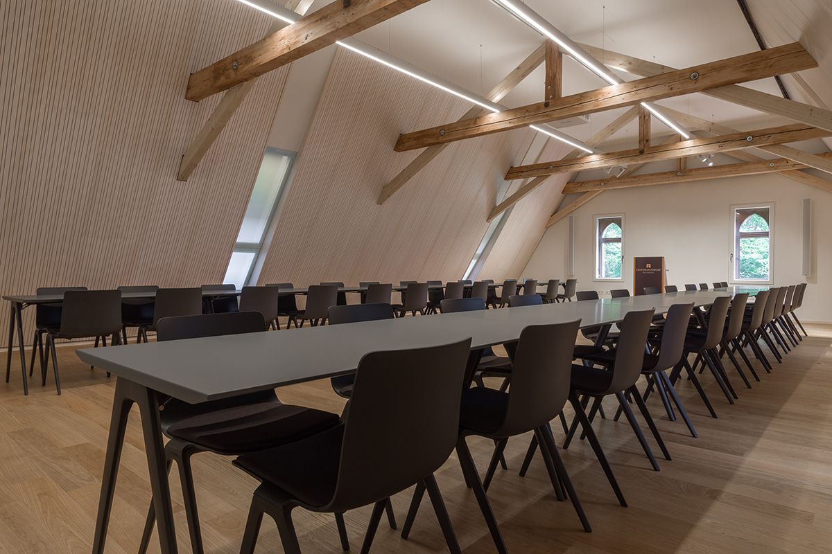 Fotografie - Abgebildet ist das Dachgeschoss des St. Emmeramforums nach der Sanierung