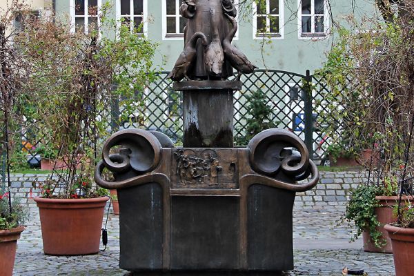 Gänsepredigt-Brunnen (c) Stadt Regensburg, Hana Bejlková