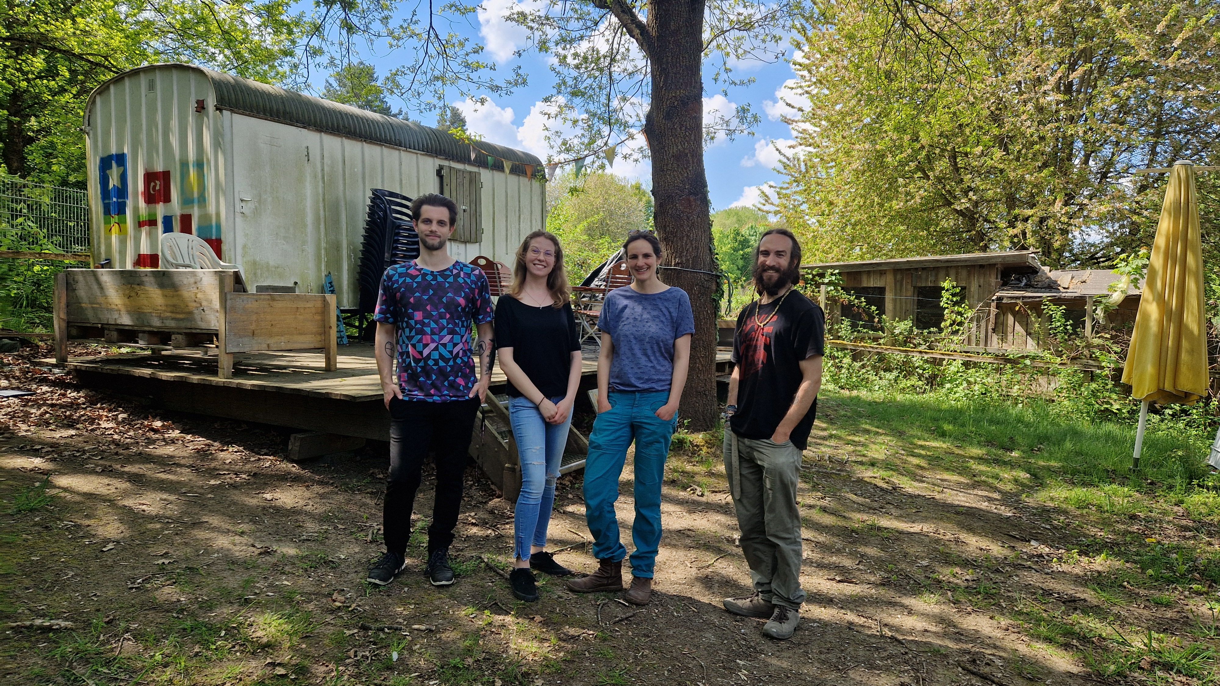 Team des JUZ Fantasy von links nach rechts:
Dominik Grauvogl, Regina Weimer, Lucia Gruber, Dominik Mayer