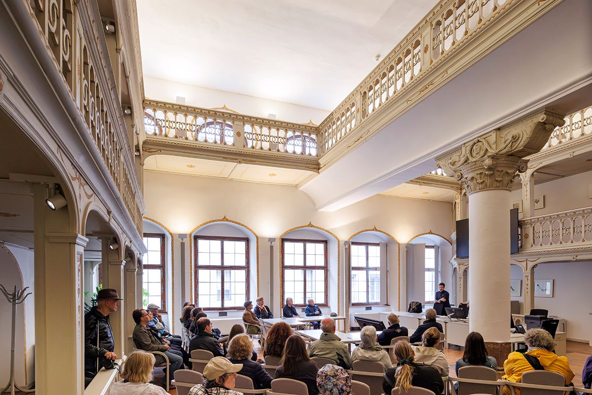 Fotografie - Bibliothekssaal in der Neuen Waag