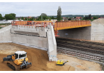 Fotografie – Neubau der Klenzebrücke - Fotografie – Aktuell werden beim Neubau zur Klenzebrücke beide Widerlager hinterfüllt