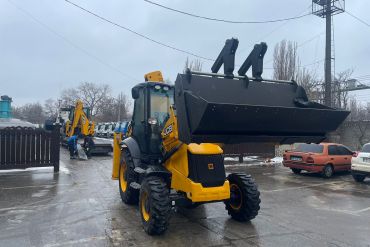 Fotografie - neuer Baggerlader für Odessa