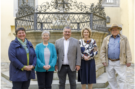 Fotografie: Evelyne Wild, Elfriede Windpassinger, Hans Holler, Bürgermeisterin Astrid Freudenstein und Manfred Rohm