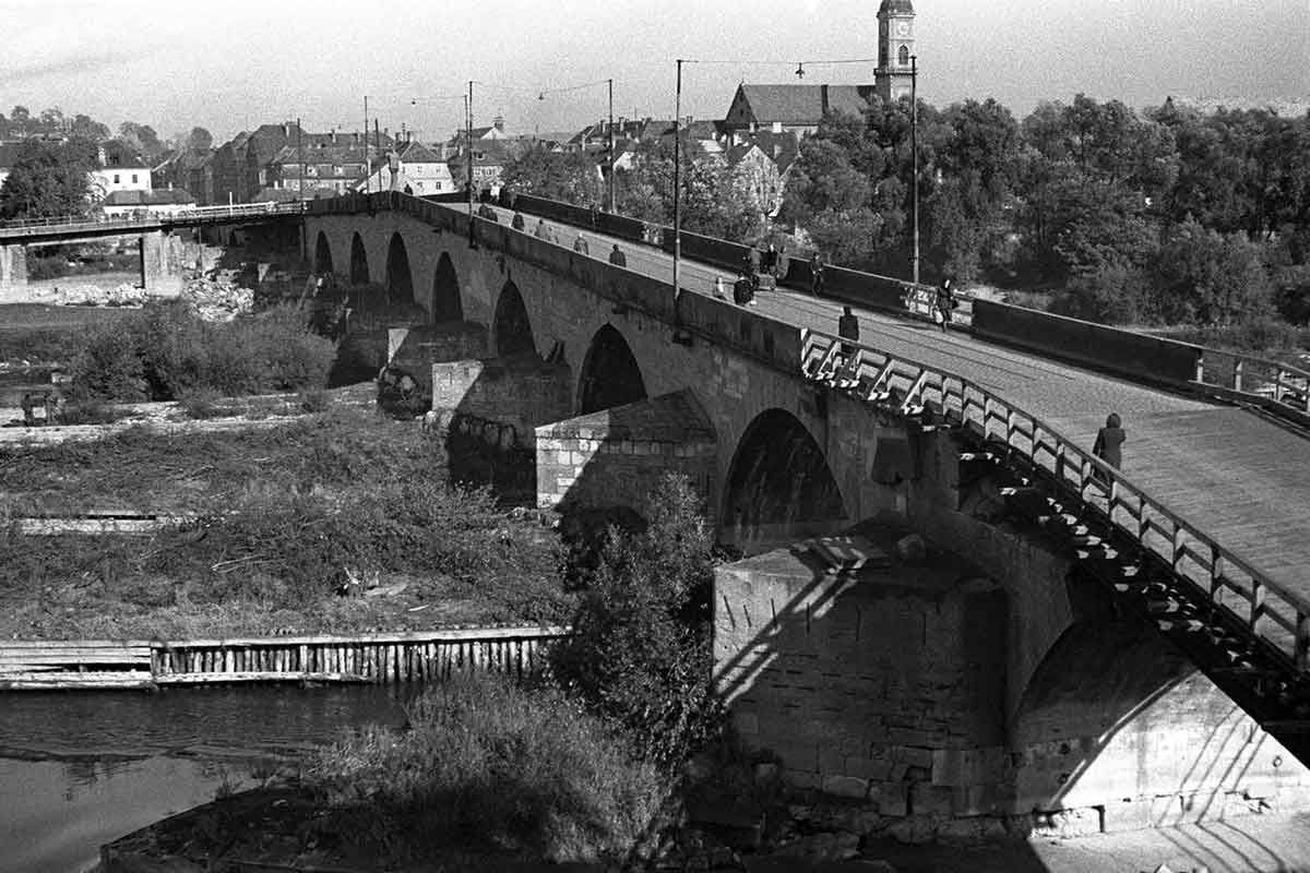 Rückblick - Steinerne Brücke 1952 - 2