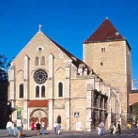 Eine der ältesten frühgotischen Kirchen Deutschlands: St. Ulrich neben dem Dom.