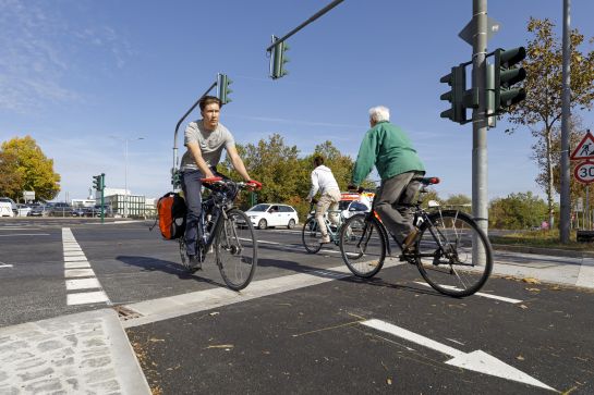 Fotografie: Fahrradfahrer an der Kumpfmühler Kreuzung