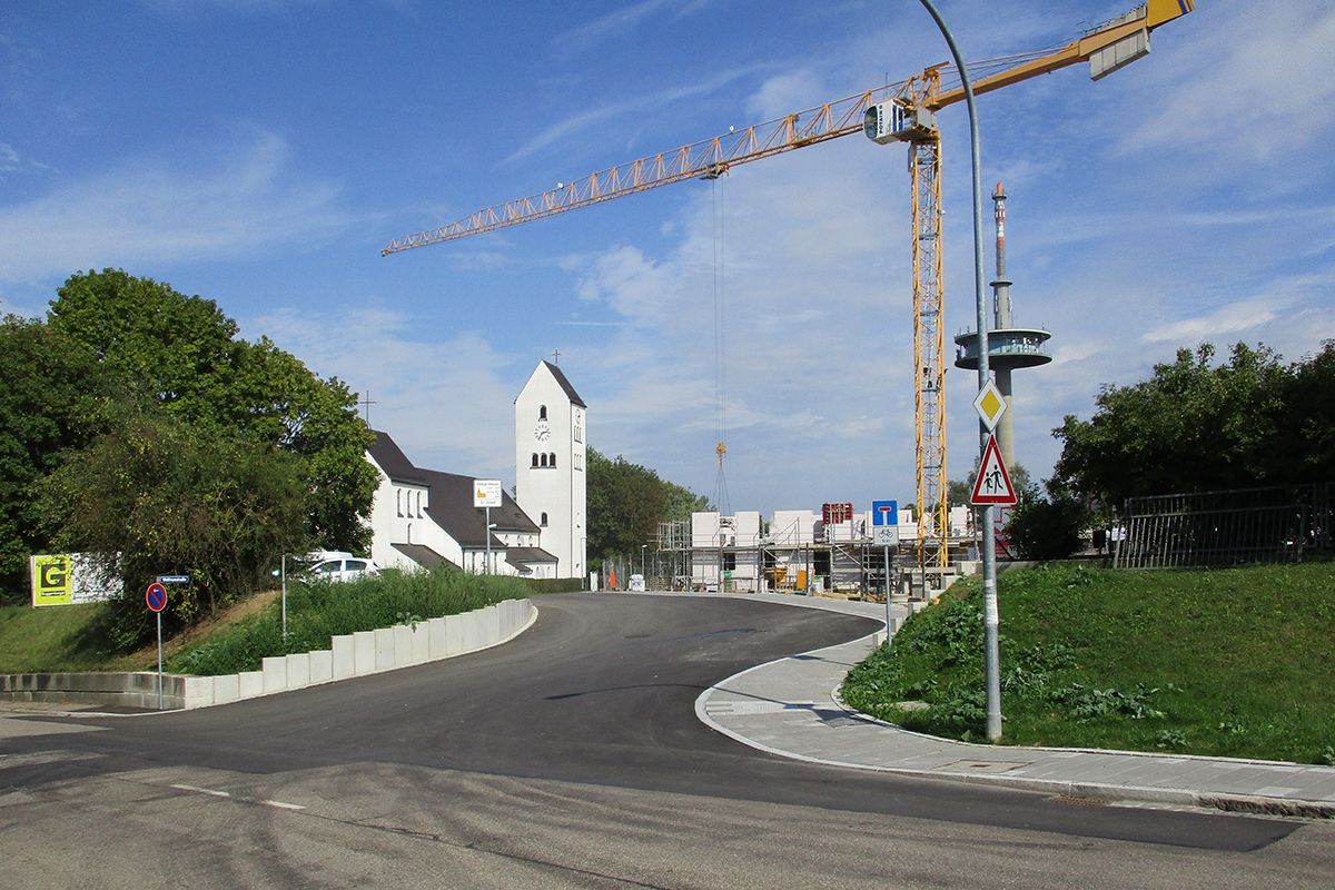 Einmündung Wolframstraße - nach dem Ausbau