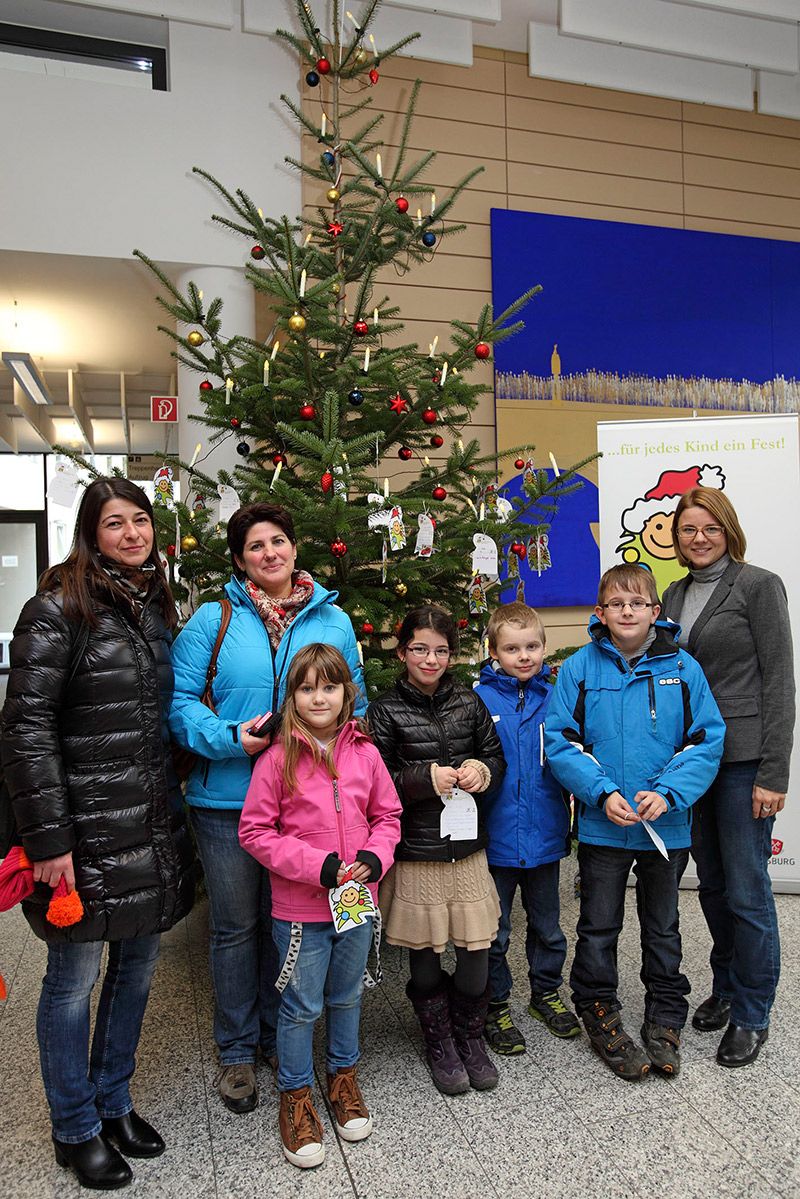 Kinderbaum 2014 -  Kinderhort Mintraching