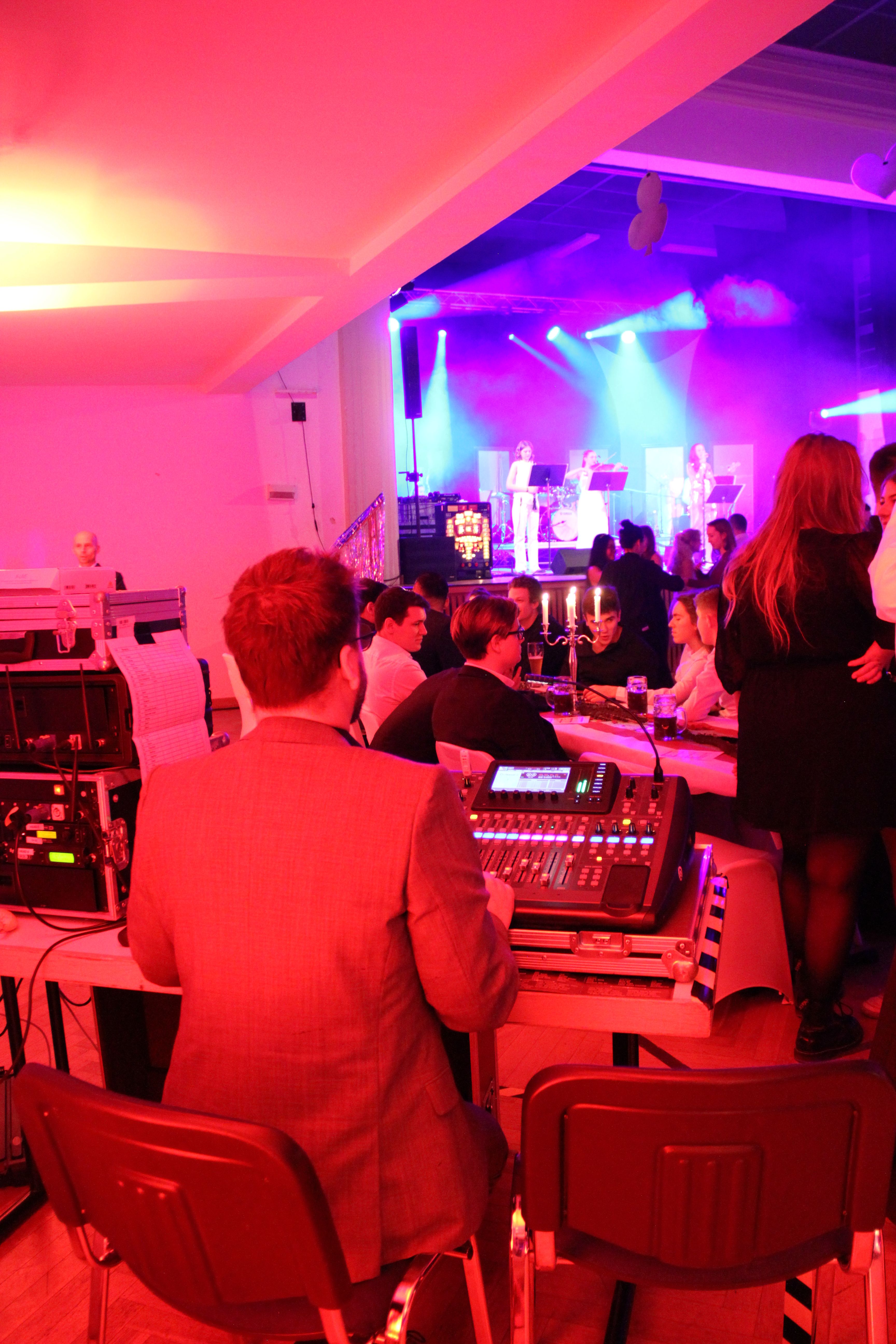 Tanzball Casino Royale Auswahl 16