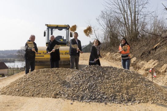 Fotografie: Spatenstich für die neue Geh- und Radwegbrücke zwischen Sinzing und Regensburg