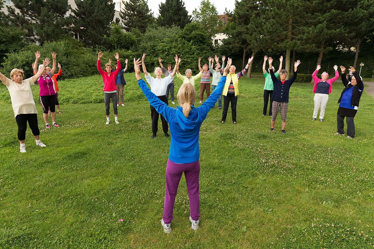Fotografie: Sport im Park: Bewegungstreff für Senioren