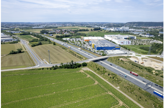 Fotografie: Luftaufnahme der neuen Verkehrsverbindung beim Möbelzentrum im Stadtosten