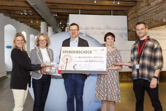 Besucherzentrum Welterbe spendet für Kath. Bruderhausstiftung der Stadt (C) Stadt Regensburg - Effenhauser