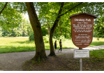 Fotografie - Infotafel im Park