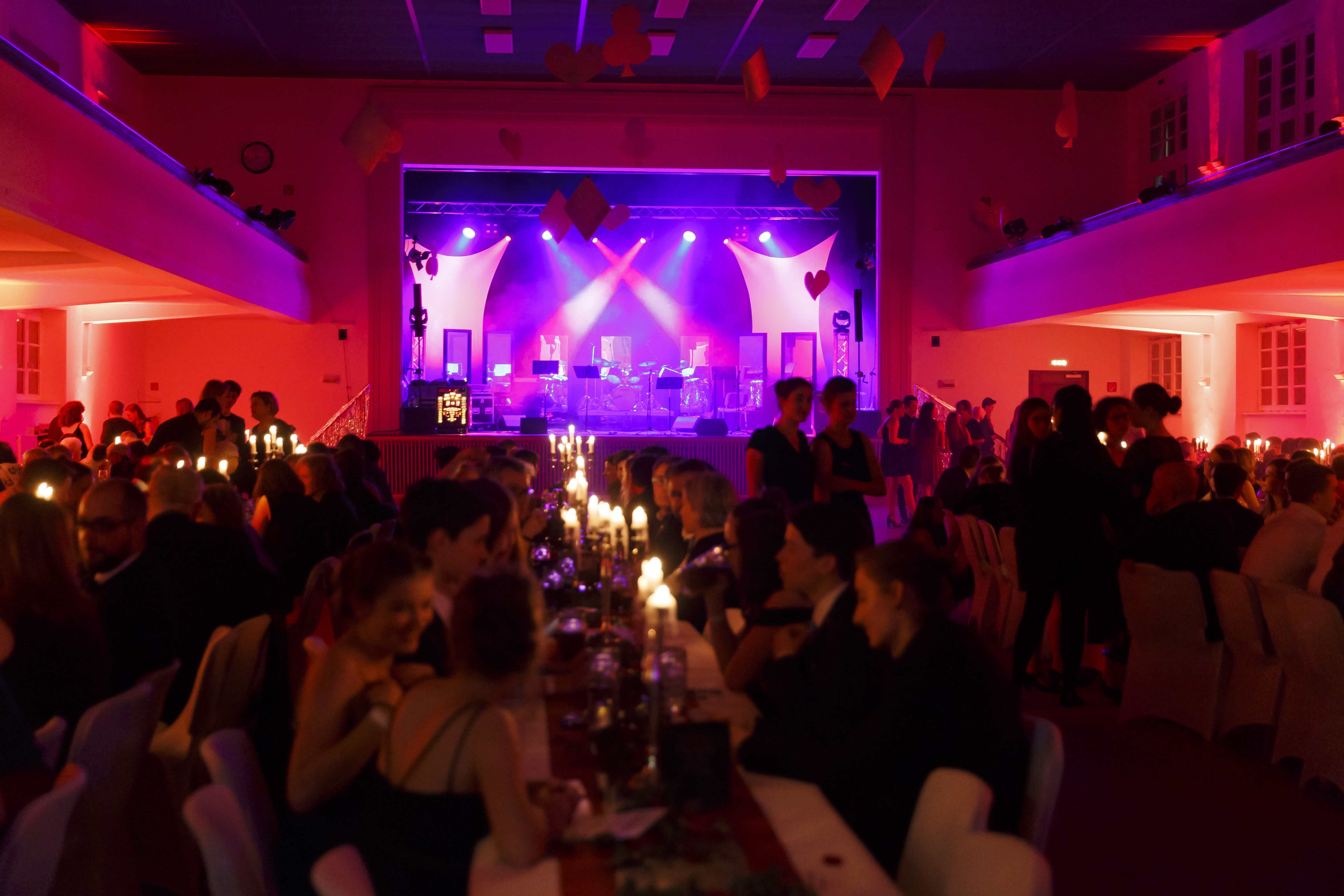 Tanzball Casino Royale Auswahl 07