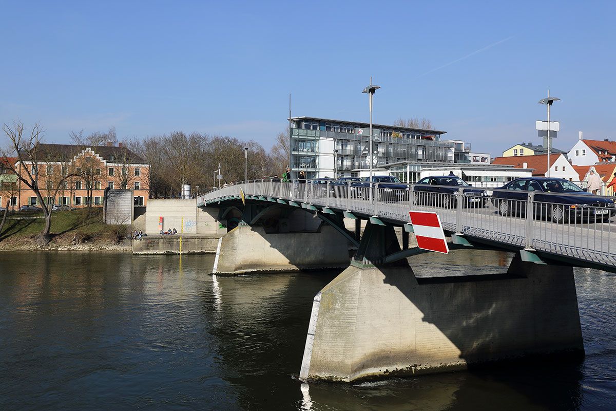 Eiserne Brücke