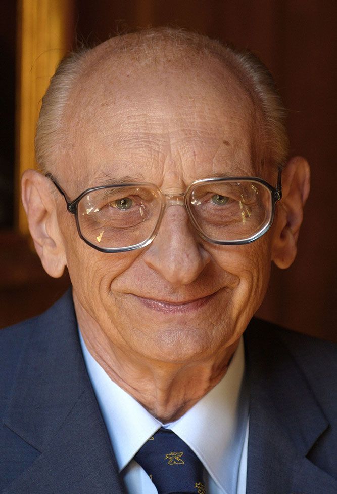 Prof. Władysław Bartoszewski (C) Bilddokumentation Stadt Regensburg