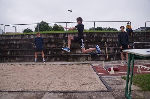 Wettbewerb Leichtathletik Sprung