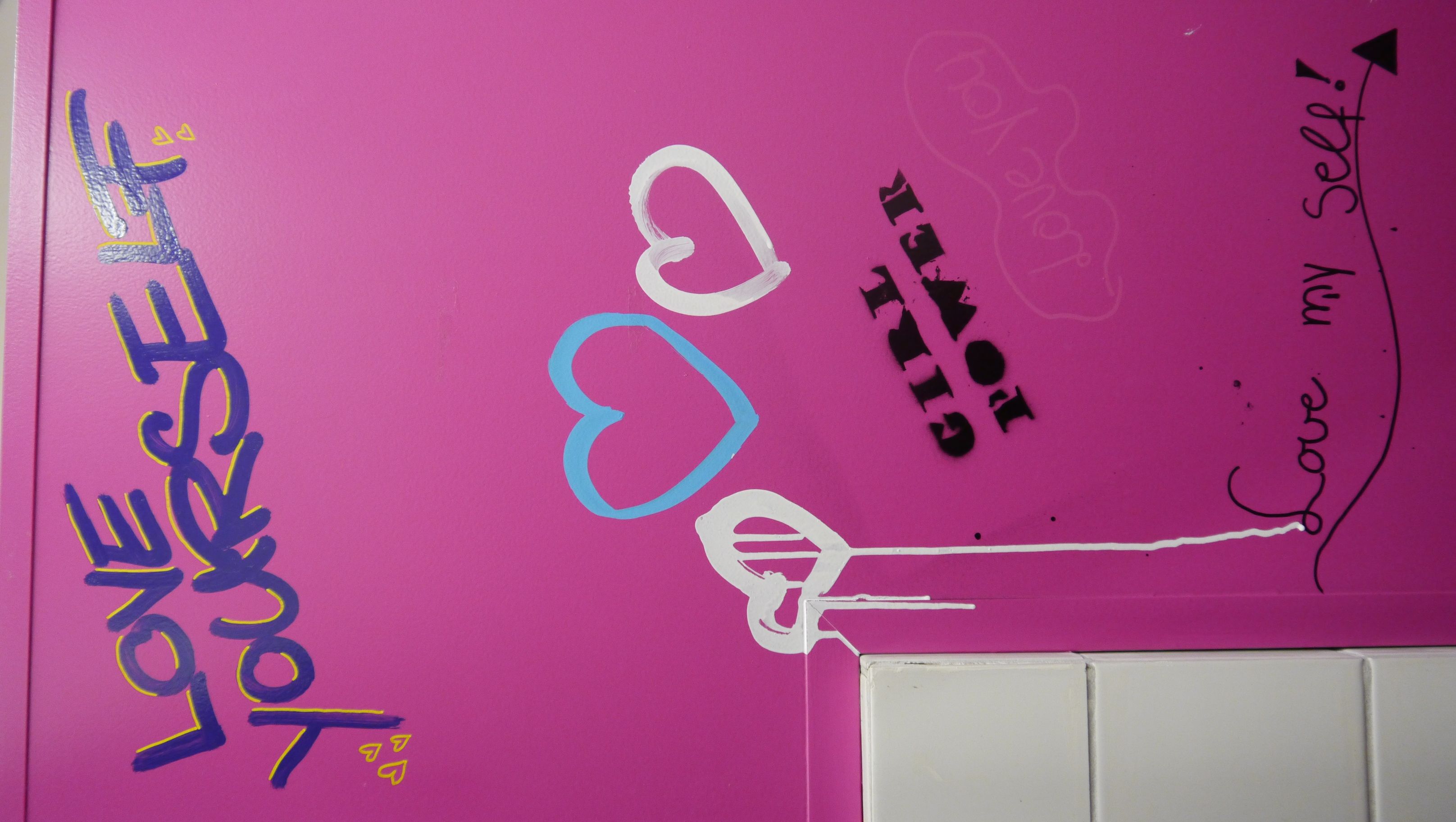 neue cool gestaltete Wand 