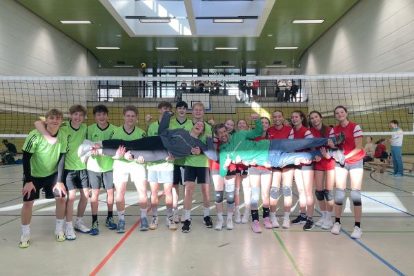 Jungs und Mädelsteam Volleyball des VMG