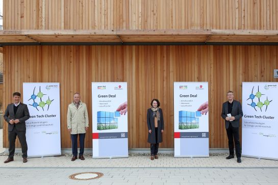 Fotografie: Gruppenfoto bei der Green-Deal-Pressekonferenz am 20. April 2021