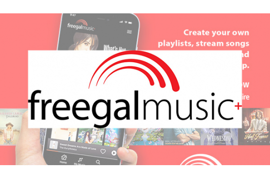 Neues Logo mit dem Schriftzug "Freegal" mit drei roten Bögen darüber