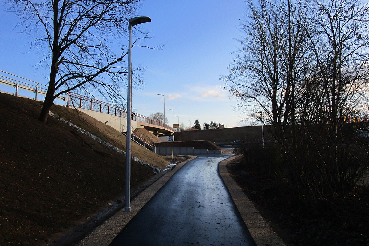 Rad- und Gehwegunterführung Unterislinger Weg 1