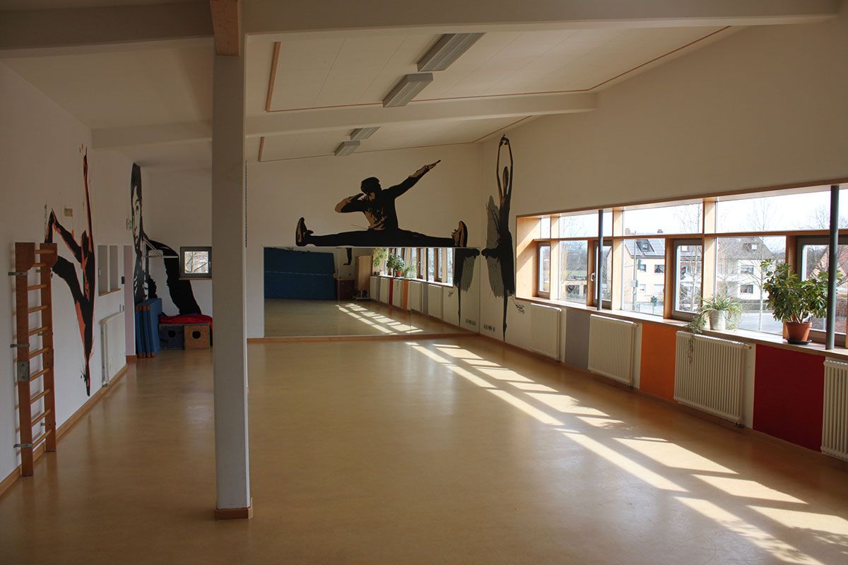 JUZ Utopia - Unser Haus - Spiegelsaal