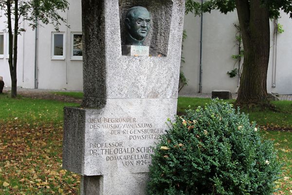 Gedenkbüste Theobald Schrems I (c) Stadt Regensburg, Hana Bejlková