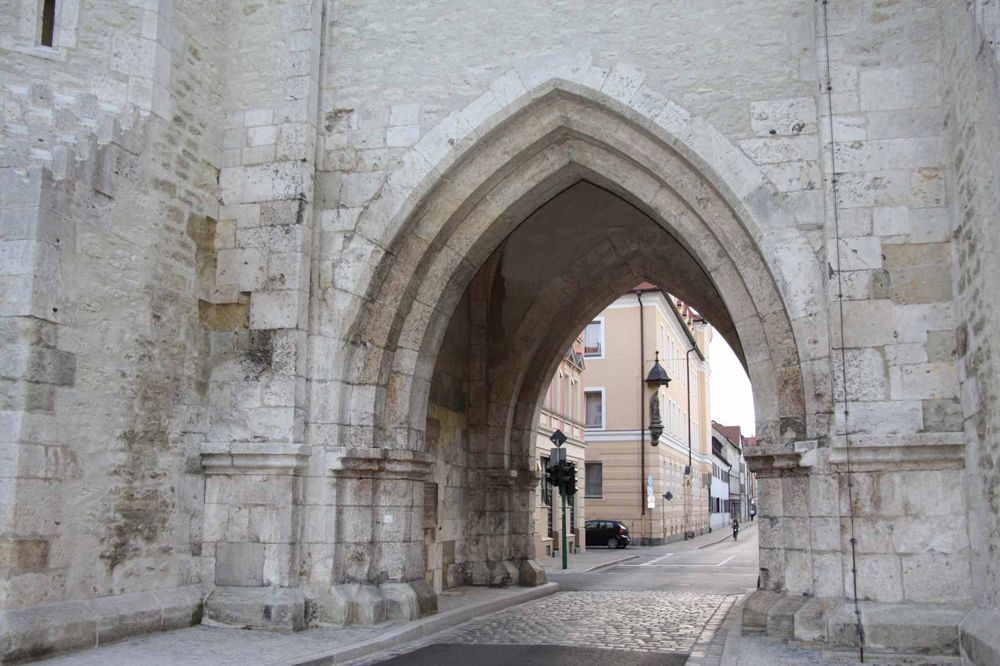 Ostentor