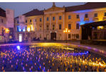 Fotografie: Brunnen am Bismarckplatz mit Kerzen