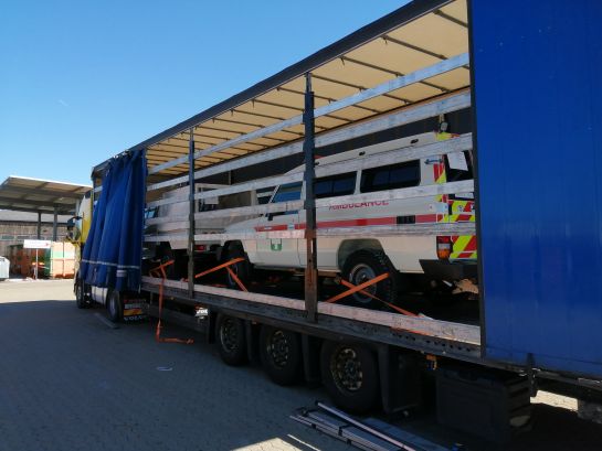 Fotografie: Die im LKW verladenen Fahrzeuge