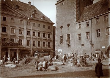 Fotografie: Der Getreidemarkt am Haidplatz 1905