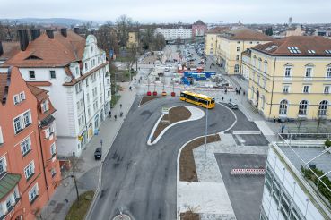 Der neue Wendehammer in Form einer halben Schleife ermöglicht Bussen wie Autos ein einfaches umdrehen.