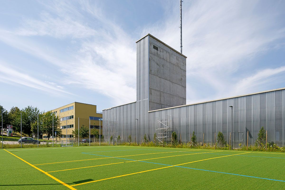 Fotografie - Sportplatz an der Ostseite, vor allem für Fuß-, Volley- und Faustball