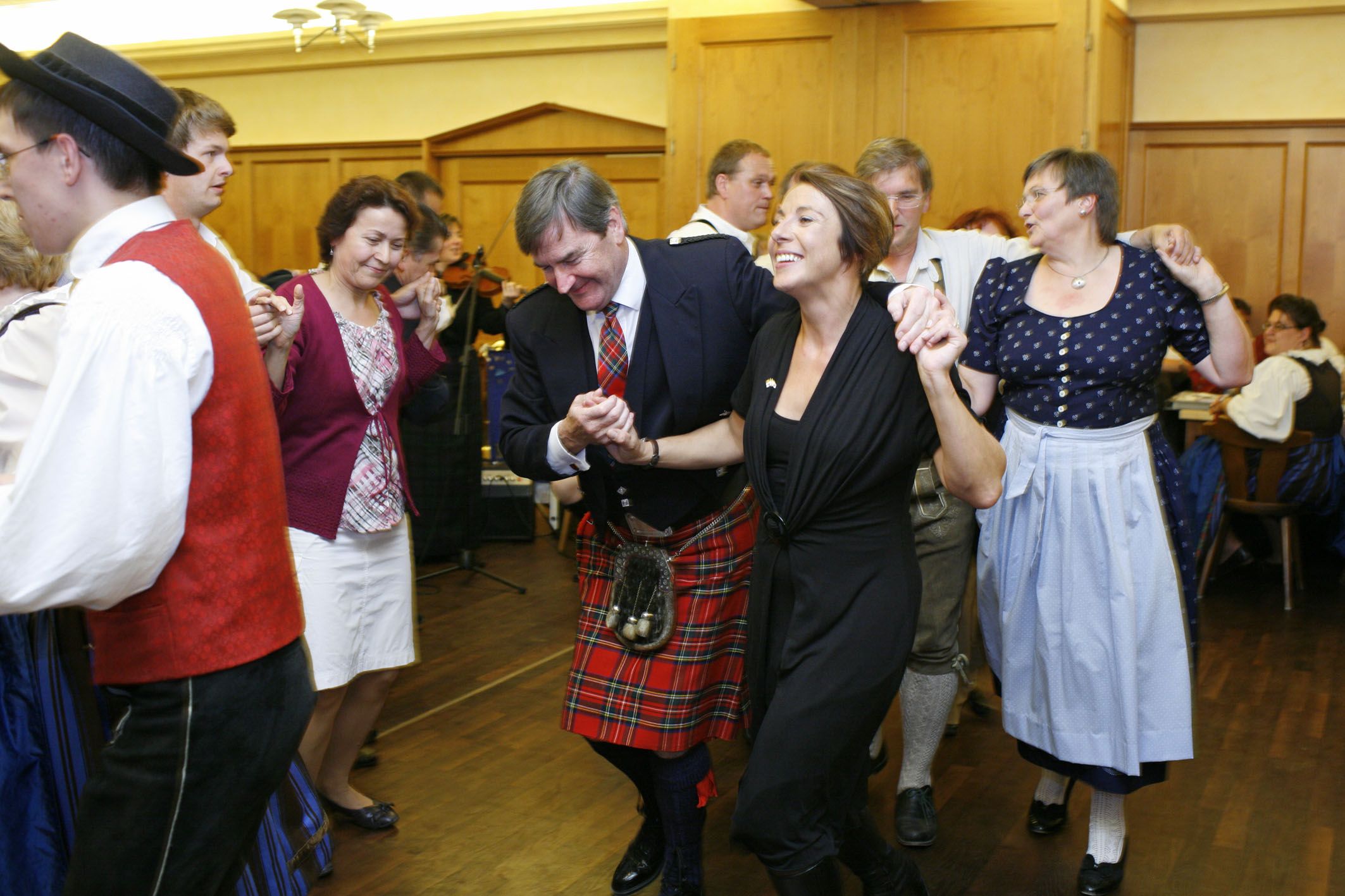 Fotografie: 2010: Bayerisch-schottischer Tanzabend anlässlich des 55-jährigen Jubiläums 