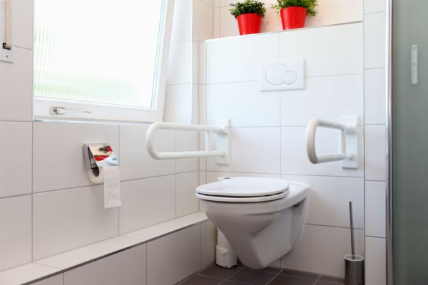 Toilette einer seniorengerechten Wohnung