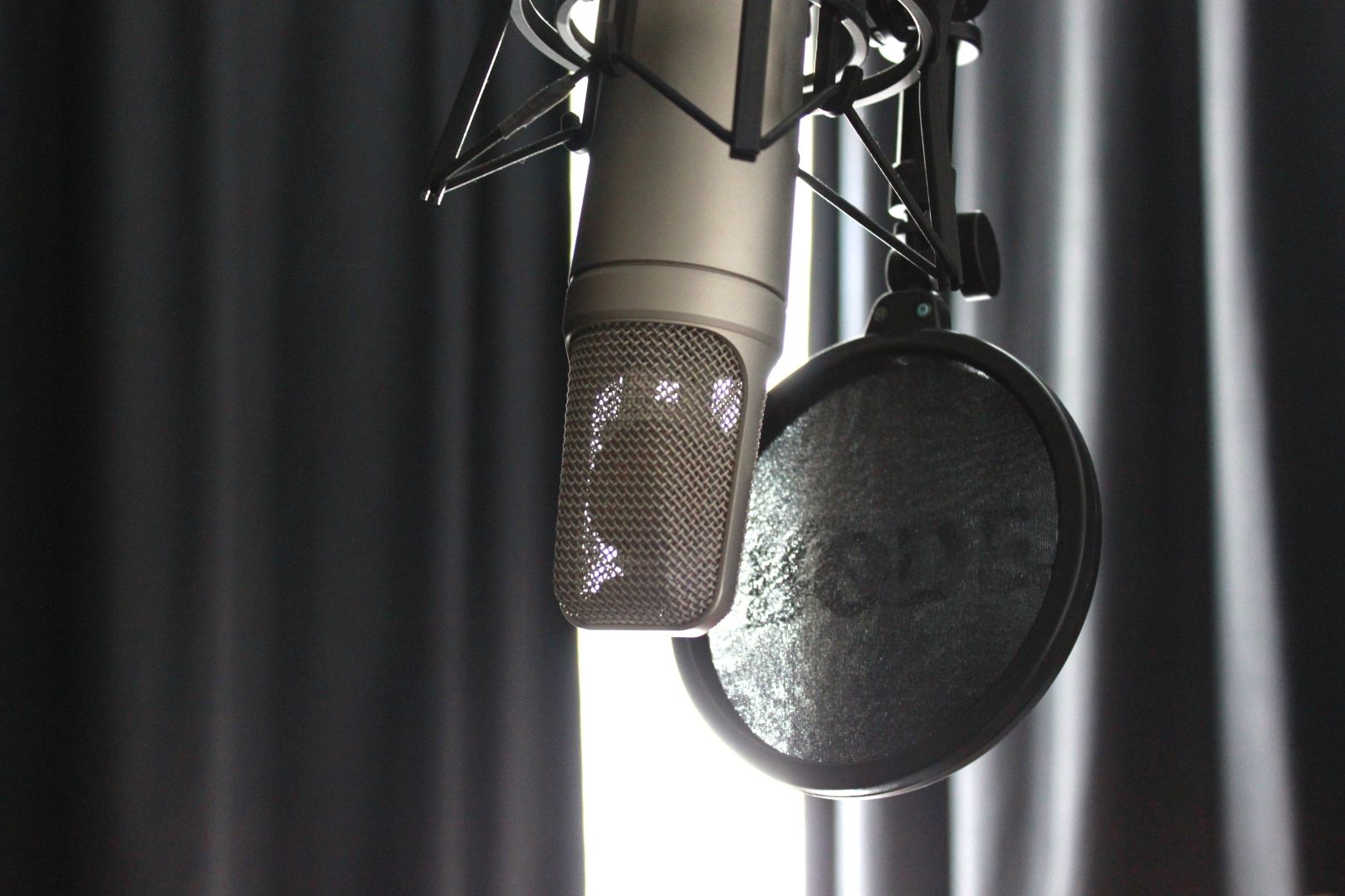 Mikrofon im Tonstudio des W1 - Zentrum für junge Kultur