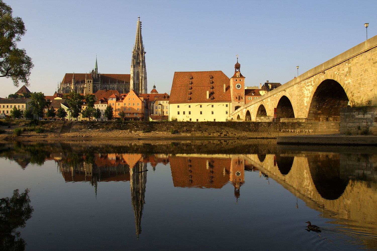 Steinerne Dom Salzstadel in Abendsonne